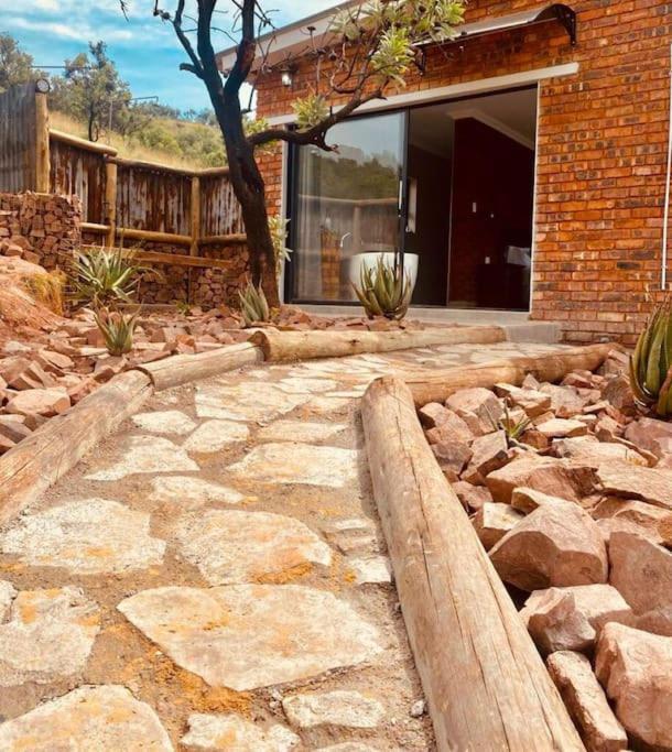 Rocky Road Mountain Lodge Pretoria-Noord Exterior foto